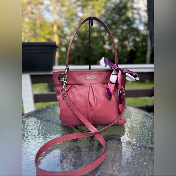 Coach Ashley Hippie EUC - Picture 3 of 12